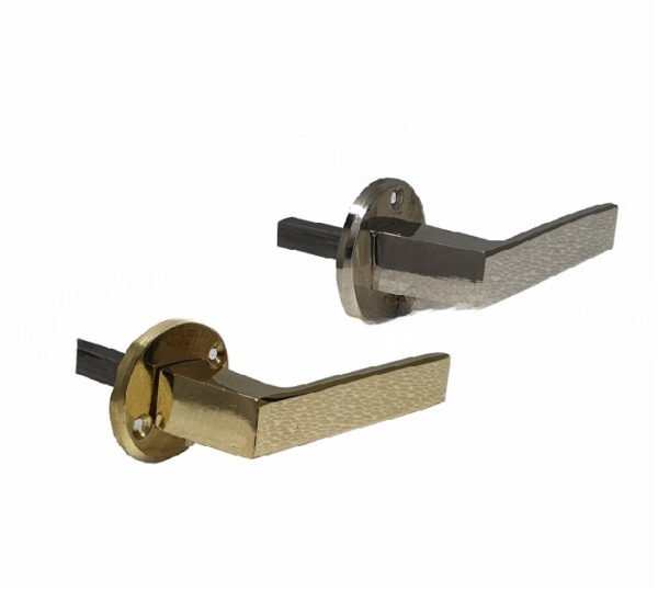 715.1 Media Manija Bruato Biselada De Bronce